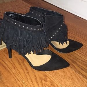 NINE WEST suede fringe heelsGreat condition! Size8